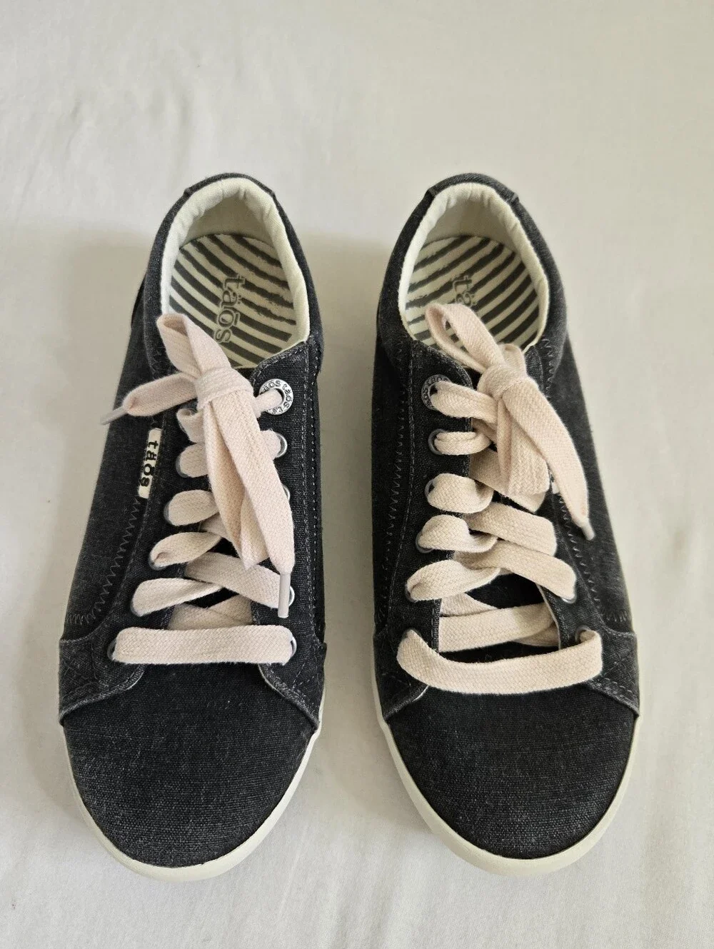 Taos Star Sneakers Charcoal Wash Gray Canvas Comfort Arch Support Size 7